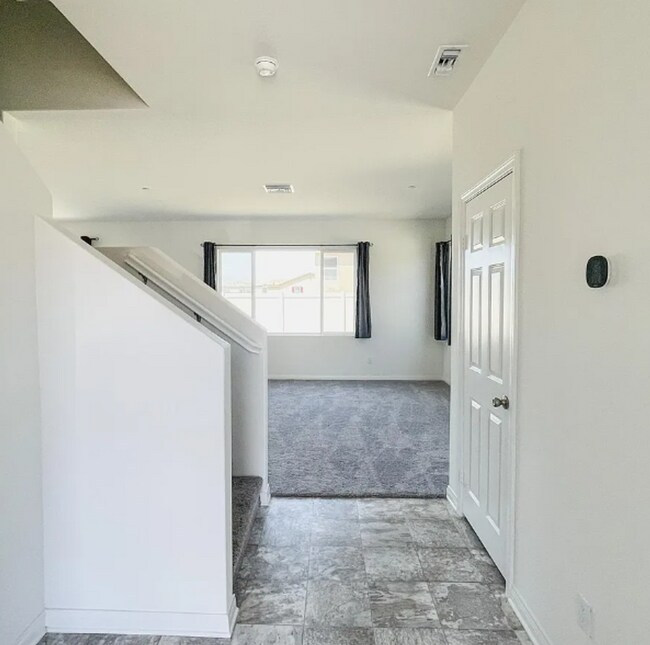 Building Photo - 20066 Sunburst Ct