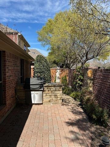 Building Photo - 28 Emerald Pond Dr