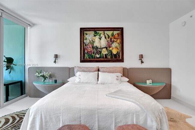 Building Photo - 2627 S Bayshore Dr