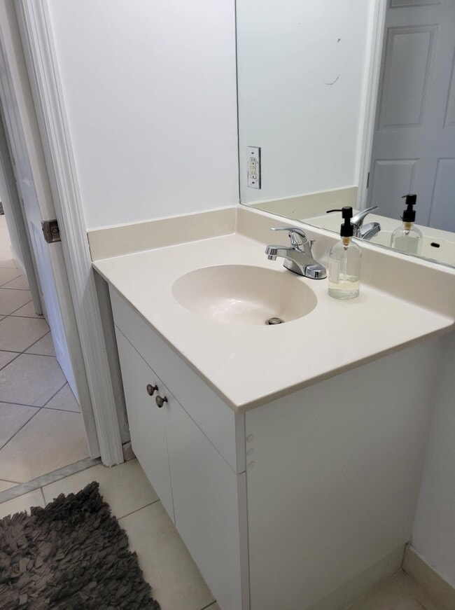 Building Photo - 4401 Crystal Lake Dr