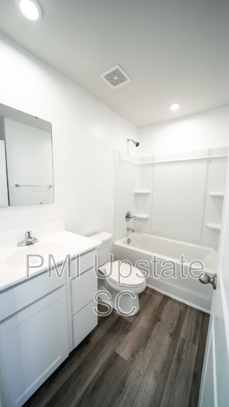 Building Photo - 226 Coldwater Creek Ct