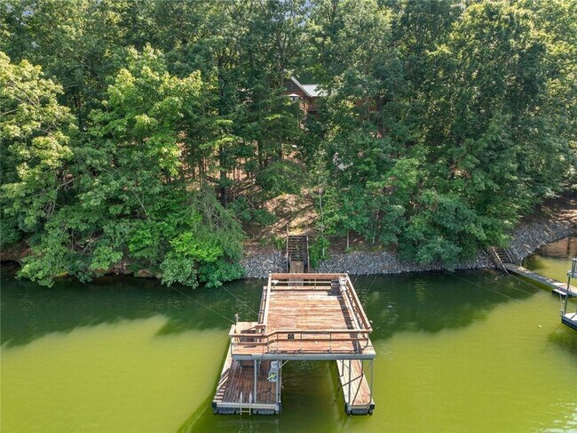 Building Photo - 5281 Laurel Ln