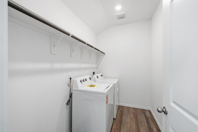 Building Photo - 6015 Mocha Palms Dr