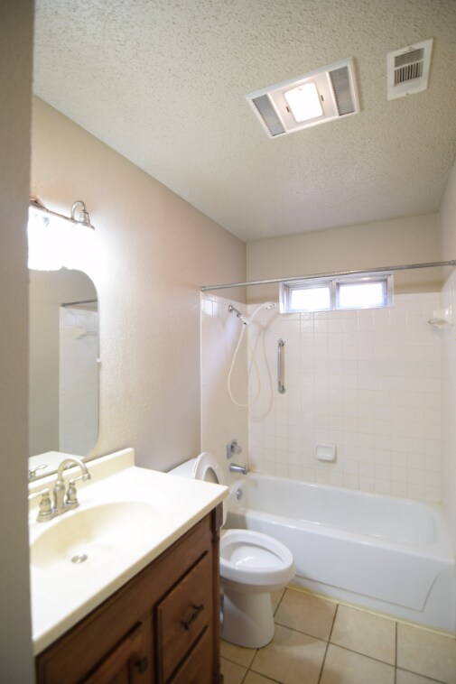 Building Photo - 3311 Johnson Dr