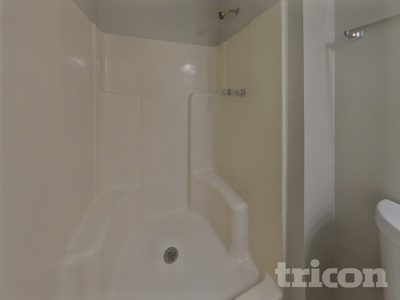 Building Photo - 2479 Hewatt Rd