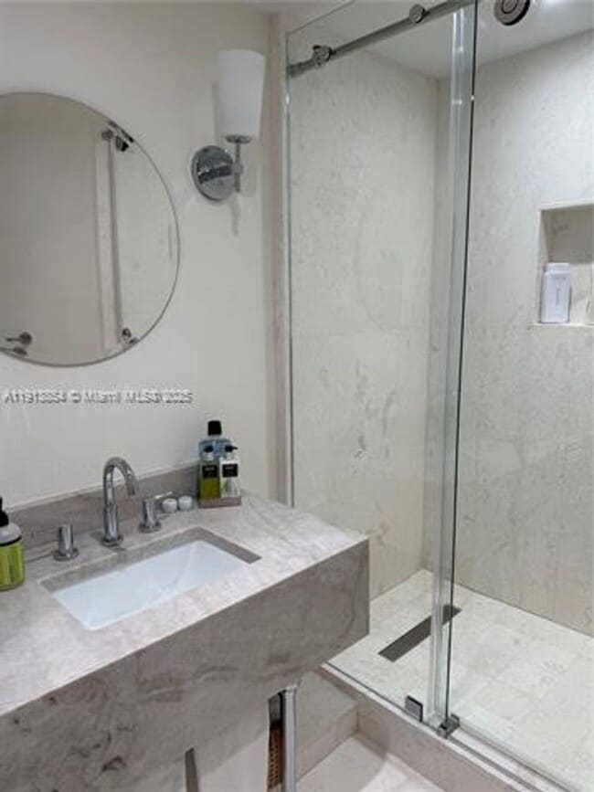 Building Photo - 19500 Turnberry Way