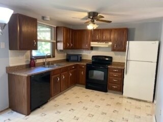 Building Photo - 6261 Wynmoor Dr