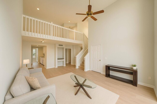 Building Photo - 1140 University Blvd