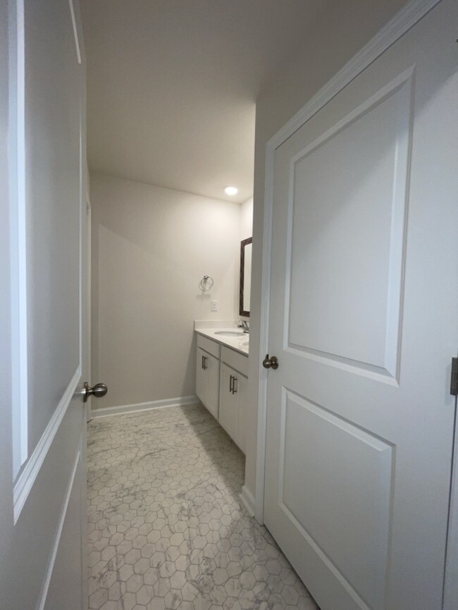 Building Photo - Beautiful Fountain Inn Home