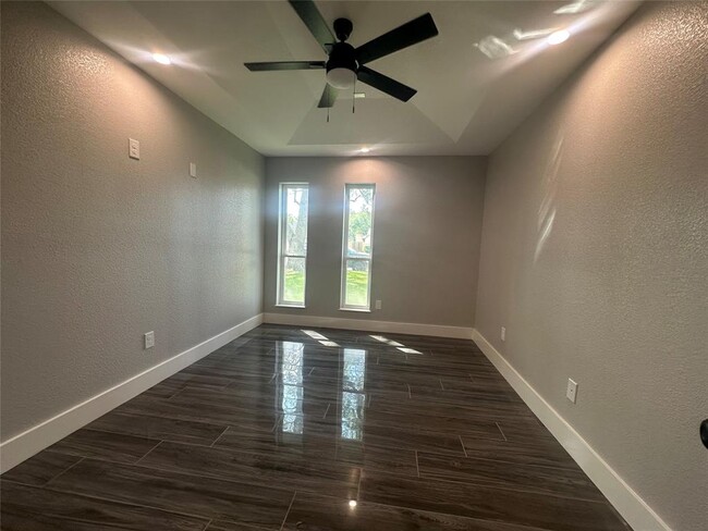 Building Photo - 9823 Sagebud Ln