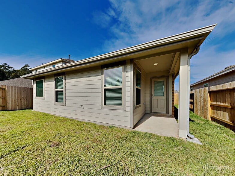 Building Photo - 210 Pine cavern dr