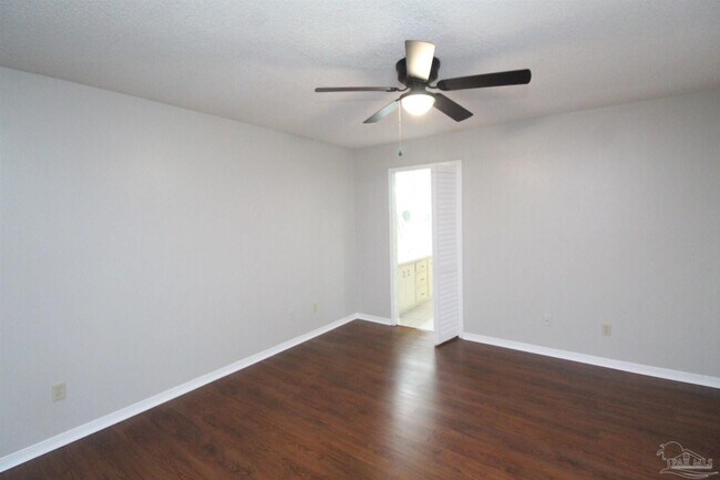 Building Photo - 8154 Treetop Ln