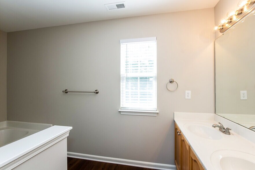 Building Photo - 11408 Hawk Roost Ct