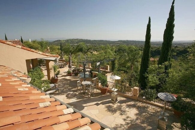 Building Photo - 3756 Foothill Rd