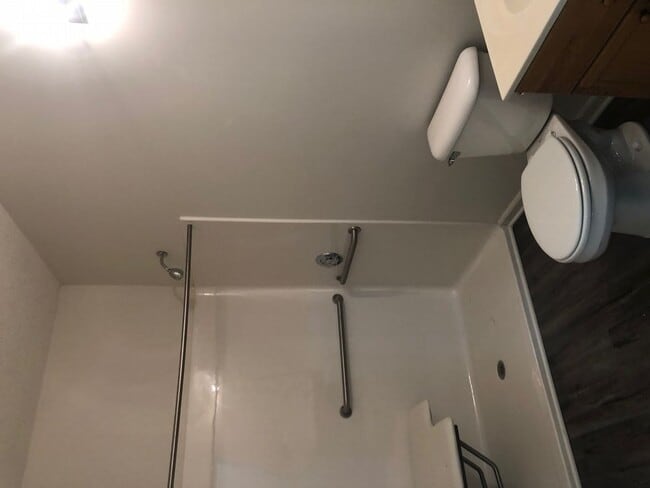 Building Photo - LORDS CREEK