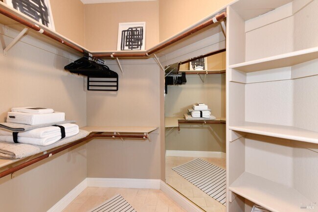 Building Photo - 1571 Voorhees Cir