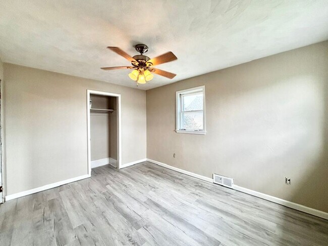Building Photo - 3 bedroom 1 bath House for rent Greensburg, PA
