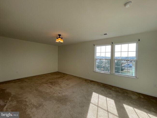 Building Photo - 103 Alexandreas Ct