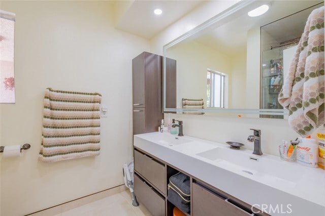 Building Photo - 4487 Colbath Ave