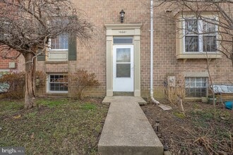 Building Photo - 10661 High Beam Ct