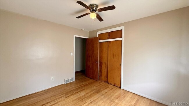 Building Photo - 24290 Eastwood St