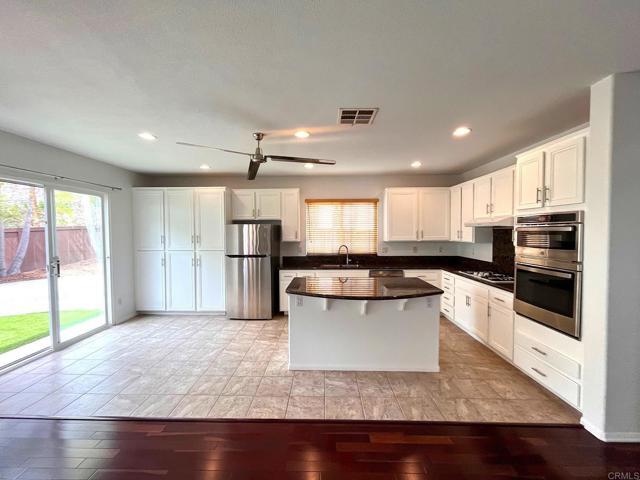 Building Photo - 3840 Stoneridge Rd