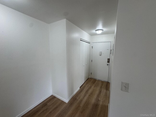 Building Photo - 1002 Cherry Hill Dr