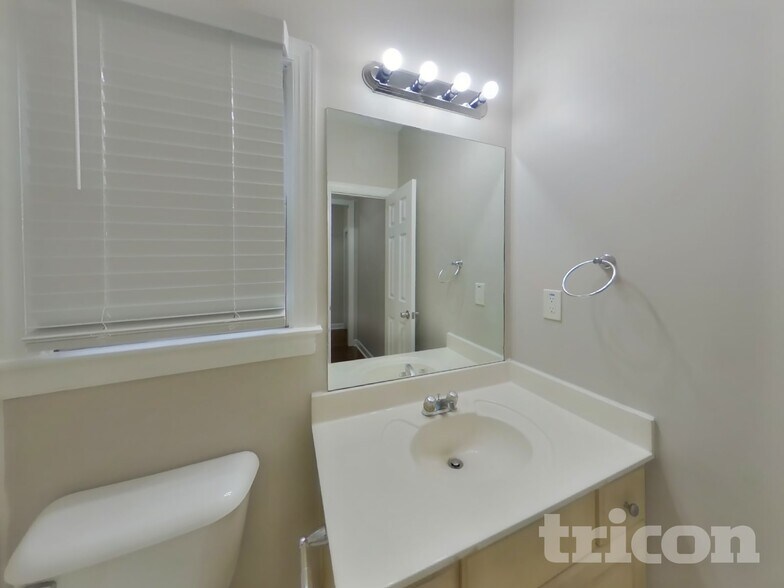 Building Photo - 20 Braves Pl