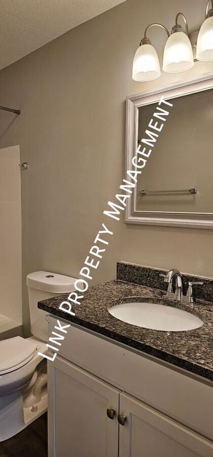 Building Photo - 1640 Keeble St