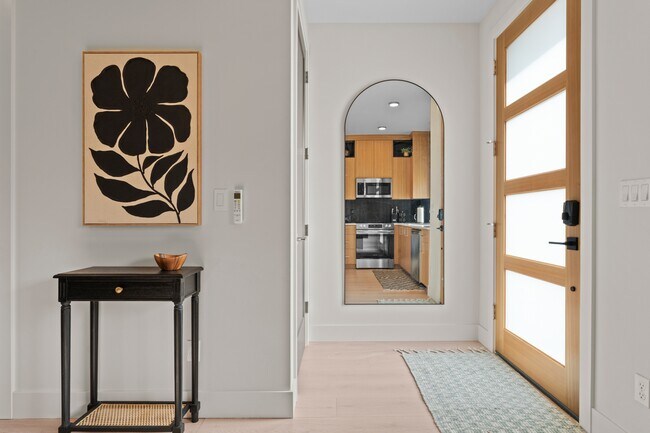 Building Photo - 5175 SE 28th Ave