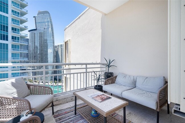 Building Photo - 888 Brickell Key Dr