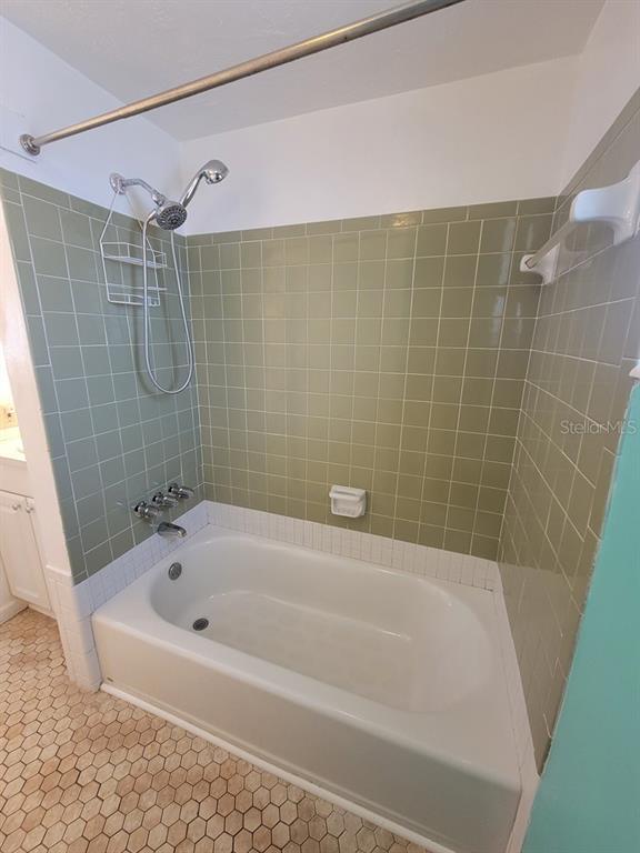 Building Photo - 5800 Madison St