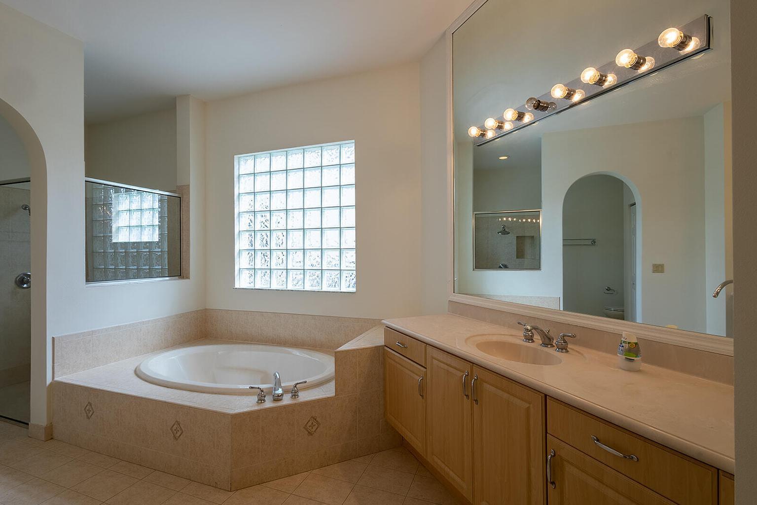 Building Photo - 6428 Garden Ct