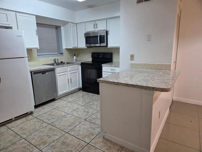 Building Photo - 4367 White Pine Ave