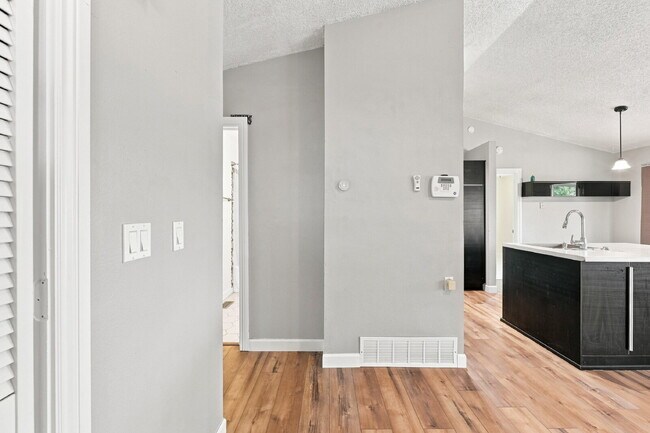 Building Photo - $2,145.95 - 3-bed, 2-bath located in Colorado Springs with a Washer and Dryer.
