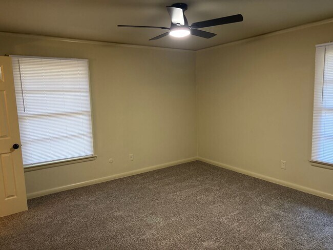 Building Photo - Seeing is believing!