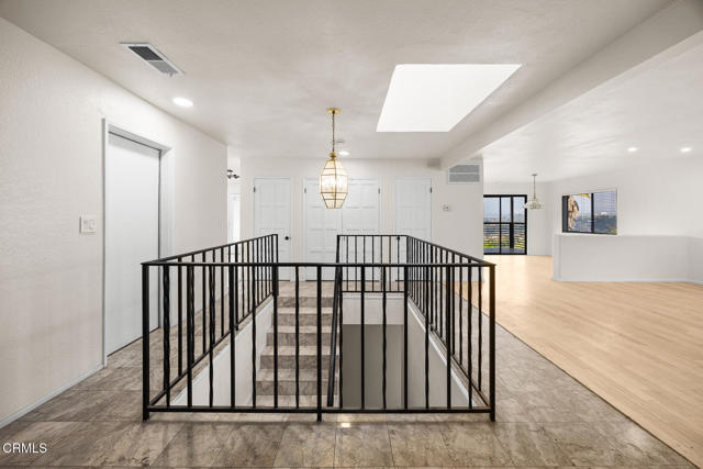 Building Photo - 534 Alta Vista Ave