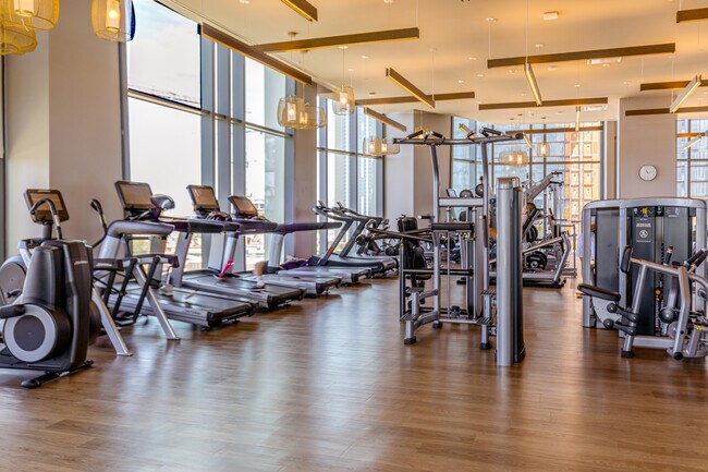 Building Photo - 1000 Auahi St