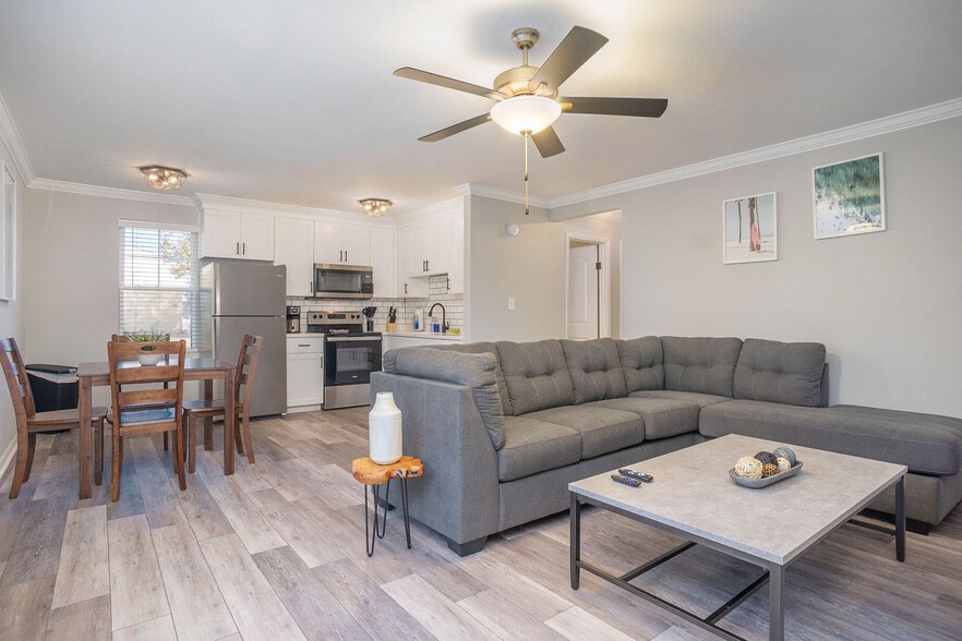 Building Photo - Hillside Cove