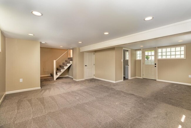 Building Photo - 24 Cornell Dr