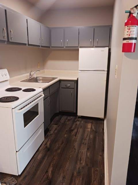 Building Photo - 20-60-60 S Linden Rd