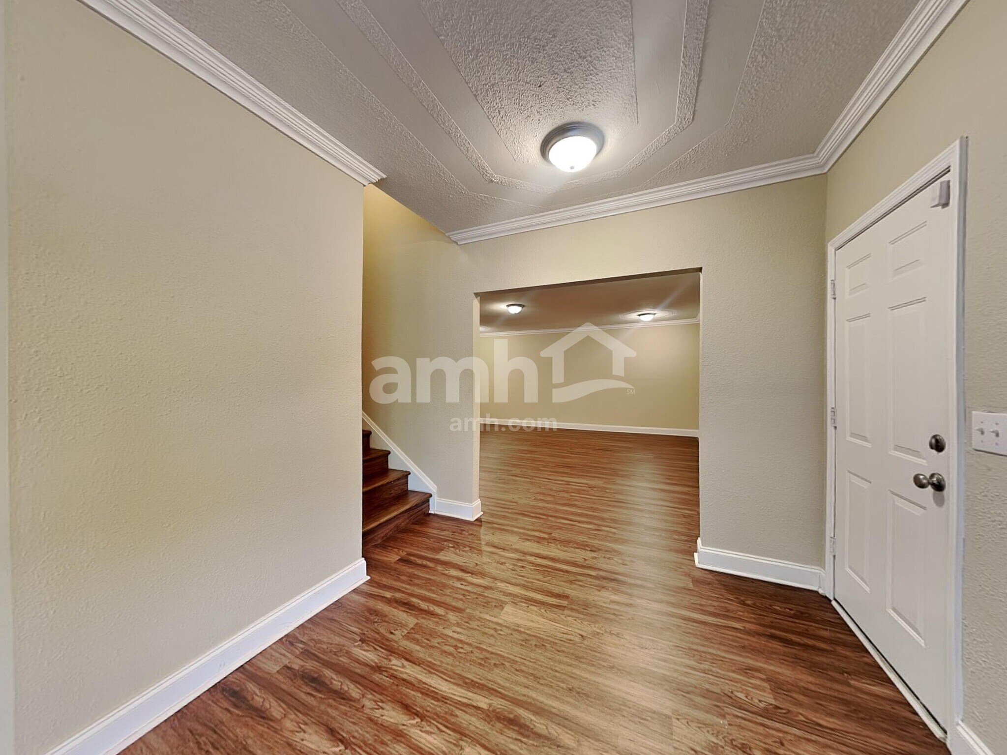 Building Photo - 302 Forest Bend Dr