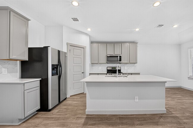 Building Photo - 711 Boer Plns Dr