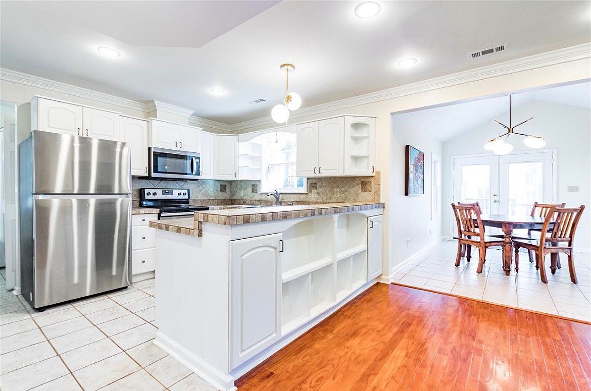 Building Photo - 6504 Hammersmith Dr