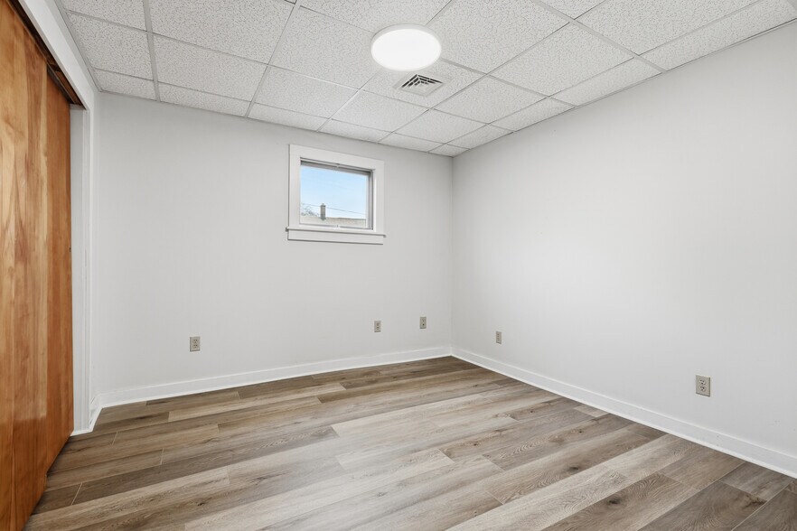 Building Photo - 2521 N Main Ave