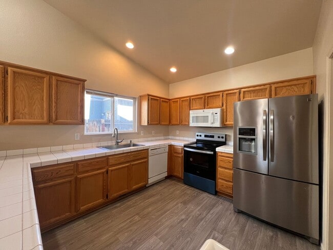 Building Photo - Great 3 bedroom Fernley home located in th...