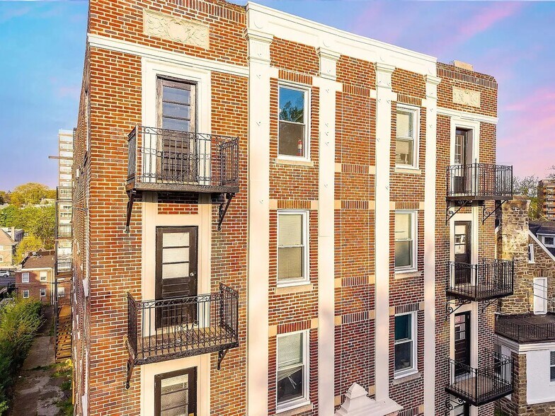 Building Photo - 2217 N 51st St