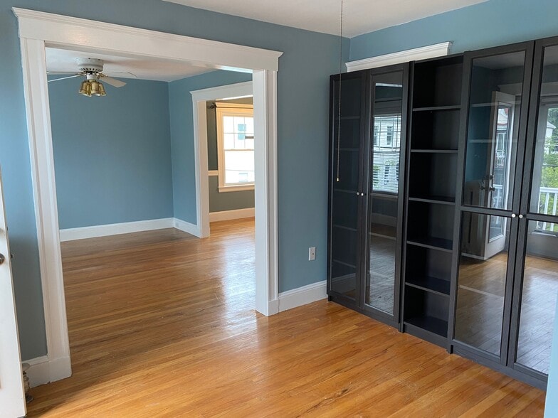 Building Photo - 37 Clark St