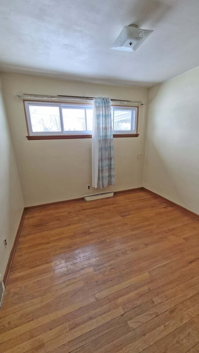 Building Photo - 2689 Sierra Dr