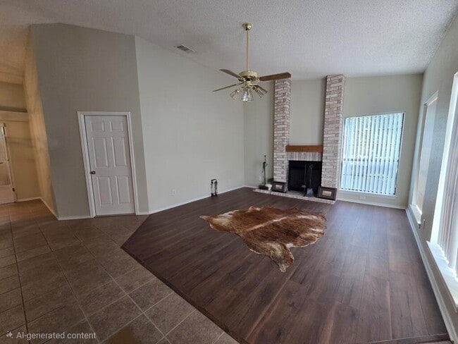 Building Photo - 445 Florian Dr